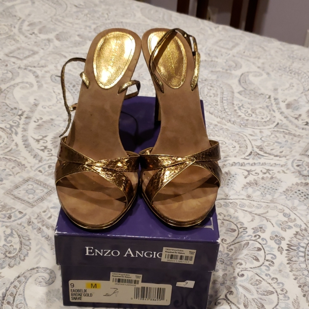 Sexy Vintage bronze gold snake strappy heels.